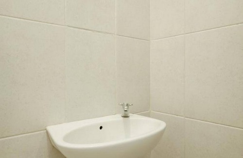Pancoran House | Budget-Friendly Stay at RedDoorz Syariah Plus near Pancoran