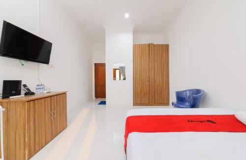 Jakarta Hotel | Family-Friendly Comfort at RedDoorz Syariah @ Sakura Hotel
