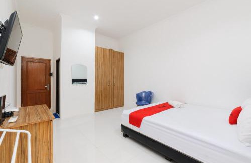 Jakarta Hotel | Family-Friendly Comfort at RedDoorz Syariah @ Sakura Hotel