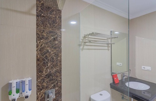Tasikmalaya Hotel | Unforgettable Stay at RedDoorz Syariah @ Villa Grand Mutiara