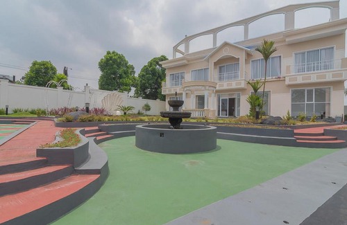 Tasikmalaya House | Budget-Friendly Stay at RedDoorz Syariah Villa Grand Mutiara