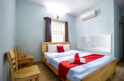 District 9 Hotel | Affordable Family-Friendly Stay at RedDoorz Thien An Hotel