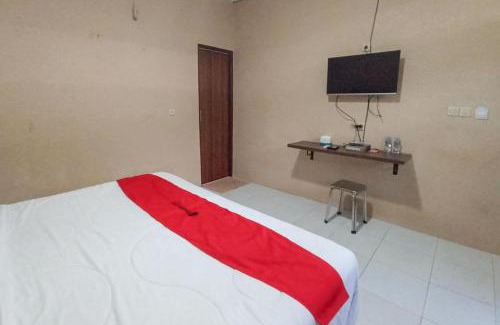 Waena Hotel | Budget-Friendly Stay at RedDoorz @ Waena Jayapura