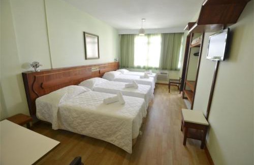 Picarras Hotel | Premium Amenities at Imperador Turismo Hotel, Rated 9/10