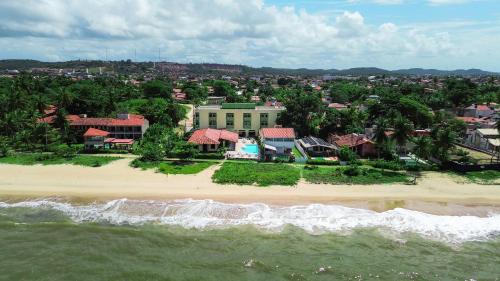 Tamandare Hotel | Relax at Pousada Baía Dos Corais with Ocean Views & Pool
