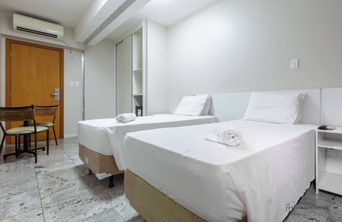 Jardim Atlantico Hotel | Comfortable Stay at Rede Andrade Pampulha with Spa & Breakfast