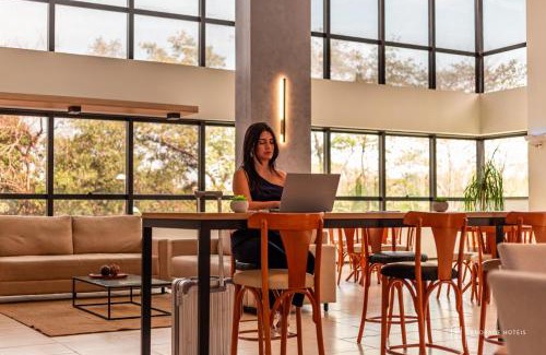Sao Luis Hotel | Discover SLZ Lagoa Hotel: Oceanfront Bliss Awaits