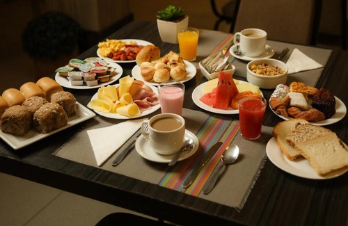 Foz do Iguacu Hotel | Pet-Friendly Comfort at Rede Andrade Vivaldi - Rated 8.3/10