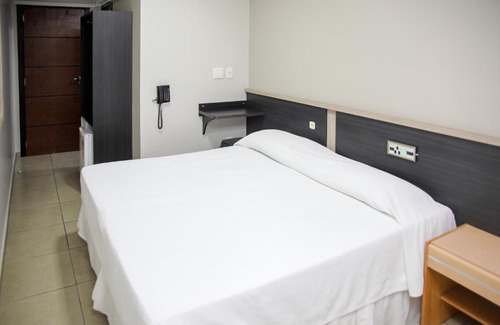 Foz do Iguacu Hotel | Pet-Friendly Comfort at Rede Andrade Vivaldi - Rated 8.3/10