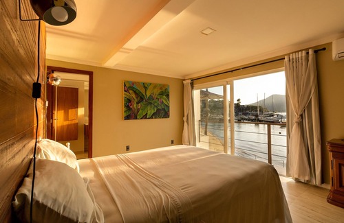 Marinas Bed & Breakfast | Discover Rede Reserva Costa Beach: Family-Friendly Escape