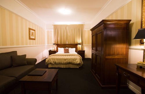 Mount Isa City Hotel | Discover Redearth Hotel: Spa, Restaurant & High Ratings
