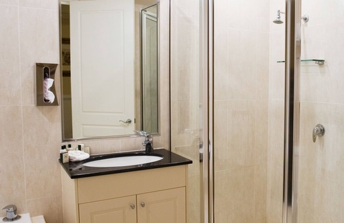 Mount Isa City Hotel | Discover Redearth Hotel: Spa, Restaurant & High Ratings