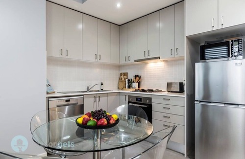 Redfern Apartment | Redfern One Bedroom Apartment with Breathtaking Views