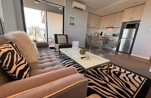 Redfern Apartment | Redfern One Bedroom Apartment with Breathtaking Views