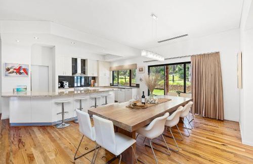 Quindalup House | Redgum Treehouse: Oceanfront Retreat in Wine Country