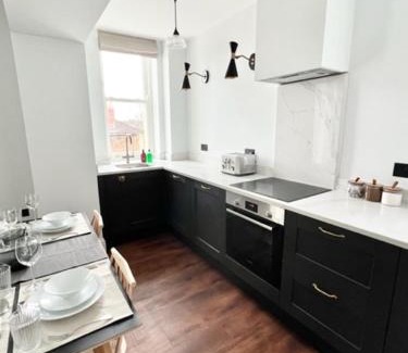 Bristol Apartment | Family-Friendly Stay at Redland Suites - Apartment 5