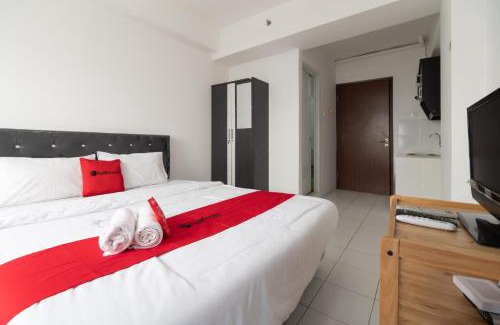 Gunung Putri Hotel | Budget-Friendly Stay at RedLiving Apartemen Gunung Putri