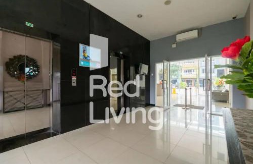 Gunung Putri Hotel | Cozy RedLiving Apartemen Gunung Putri with Pool & Netflix