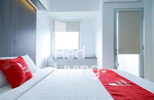 Gunung Putri Hotel | Cozy RedLiving Apartemen Gunung Putri with Pool & Netflix