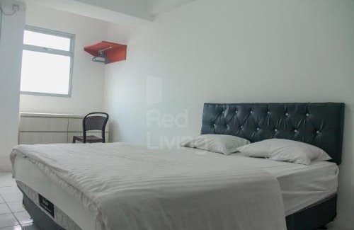Gunung Putri Hotel | Budget-Friendly Stay at RedLiving Apartemen Gunung Putri