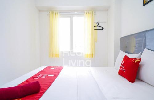 Depok Apartment | Discover RedLiving Podomoro Golf View Apartments with Pool