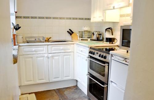 Orton House | Charming Redmayne Cottage: Family-Friendly 4-Star Retreat