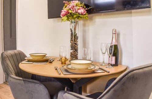 Chinley House | Redmonds Retreat: Family and Pet Friendly Getaway Awaits