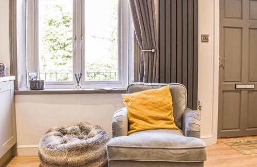 Chinley House | Redmonds Retreat: Family and Pet Friendly Getaway Awaits
