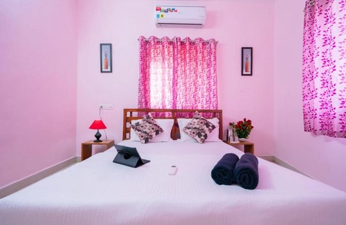 Lonavala Villa | Redstone 3BHK Villa: Pet-Friendly Stay with Pool & Breakfast