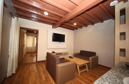 Thamel Hotel | Pet-Friendly Redstone Regency Hotel: 8/10 Guest Rated Stay