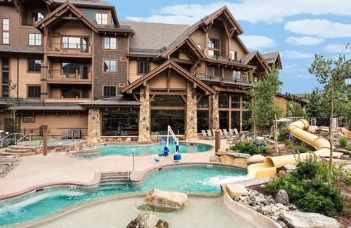 Four O'Clock Condo | Unforgettable Ski-in/Ski-Out Retreat with Hot Tubs & Pool