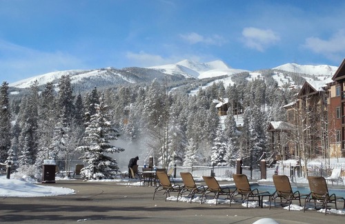 Four O'Clock Condo | Unforgettable Ski-in/Ski-Out Retreat with Hot Tubs & Pool
