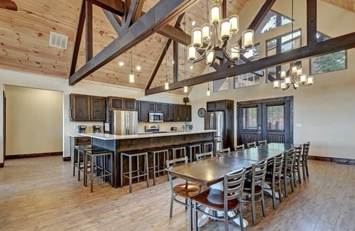 Branson Cabin | Unforgettable Views of Table Rock Lake Near Silver Dollar City