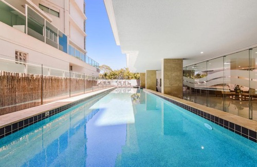 Redcliffe Apartment | Redvue Holiday Apartments: Oceanfront Bliss Awaits You
