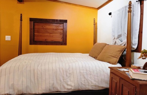 Fortuna House | Cozy Redwood Hiding Place with Family-Friendly Amenities