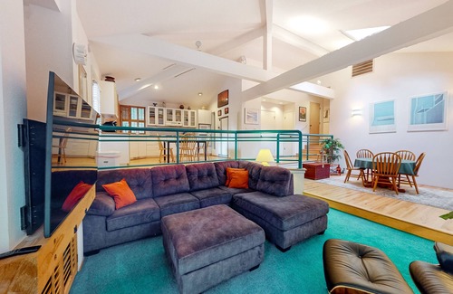 Crescent City House | Pet-Friendly Redwood Retreat with Deck, Grill & Art