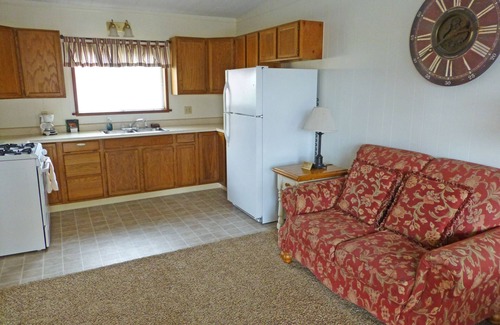 Ferndale Hotel | Seaside Serenity at Redwood Suites with Oceanfront Views