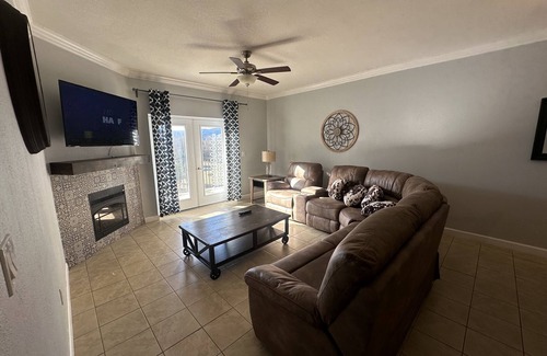 Pigeon Forge Condo | Experience Reed's Hideaway: Guest Rated 9.8 with Pool & Spa