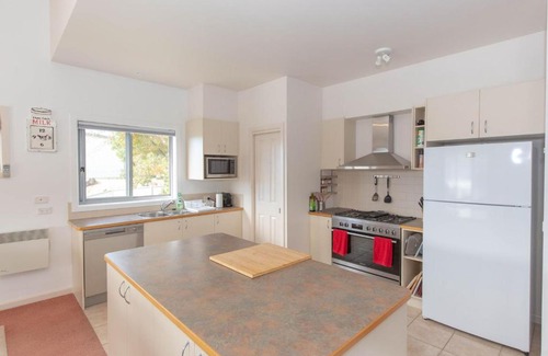 Jindabyne House | Family-Friendly Retreat at Reedys Run with Great Reviews