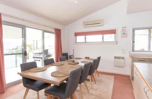 Jindabyne House | Family-Friendly Retreat at Reedys Run with Great Reviews