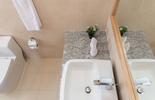 Thulusdhoo Island House | Ocean View Retreat at Reef Edge Thulusdhoo - Guest Rated 10/10