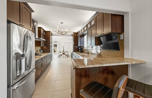 Saint Armands Key House | Relax at Reel Me In - Your Tropical Oasis Awaits