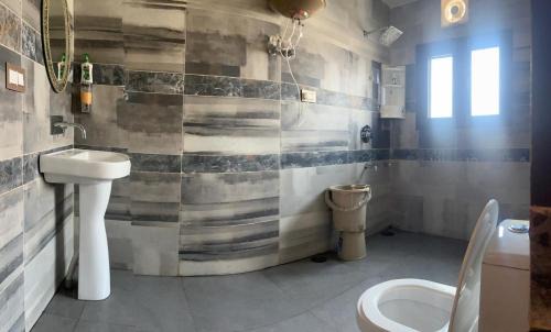 Brein House | Pet-Friendly Haven: REEMA INN with 10/10 Guest Reviews