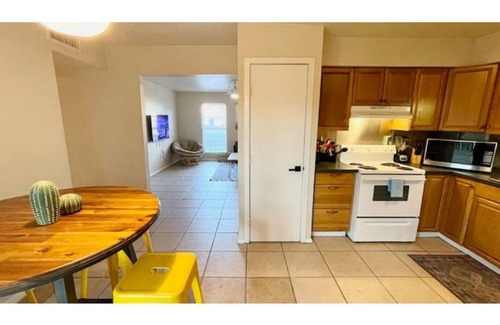 Parker Lane Apartment | Convenient Getaway Near Downtown VA with Breakfast Included
