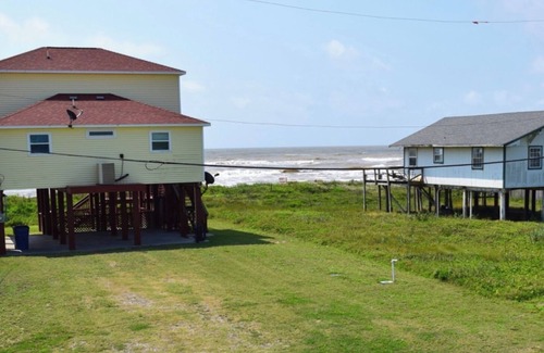 Surfside Beach House | REESE'S RENDEZVOUS: Breathtaking Beach Views Await You