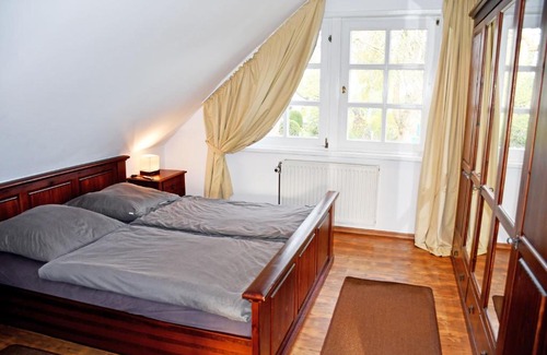 Siggermow Apartment | Pet-Friendly Reetdachfachwerkvilla with Great Guest Ratings