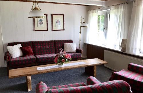 Dorphof House | Inviting Reetdachkaten in Schuby, Ostsee - Family Friendly Stay