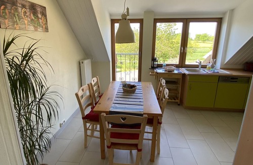 Vilmnitz Apartment | Pet-Friendly Reethaus Vilmnitz Ferienwohnung "goor" Retreat