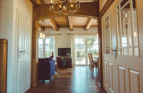 Rankwitz House | Oceanfront Retreat at Reethus-am-Hafen Ferienhaus Westbrise