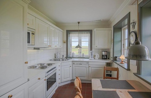 West Husum House | Pet-Friendly Retreat at Reethus Jan with 4-Star Comfort